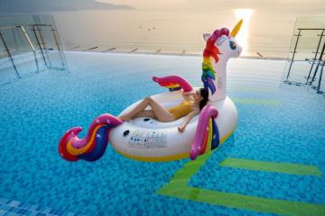 Nghỉ dưỡng tại Maximilan Đà Nẵng và trải ngiệm chiêm ngưỡng biển Mỹ Khê thơ mộng từ trên cao