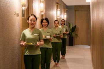 Chiêm ngưỡng bãi biển thơ mộng và trải nghiệm dịch vụ sang-xịn-mịn tại Sel De Mer Hotels Đà Nẵng