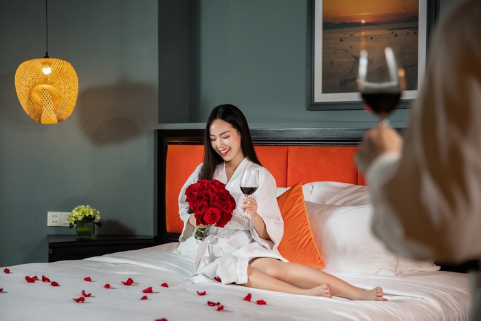 khách sạn gần sông Thu Bồn