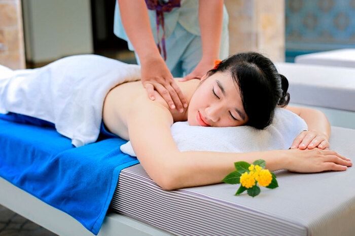 khách sạn gần sông Thu Bồn