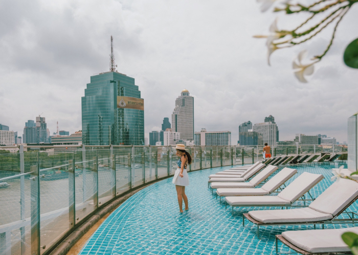 Milllennium Hilton có hồ bơi vô cực hướng sông Chao Phraya vô cùng độc đáo