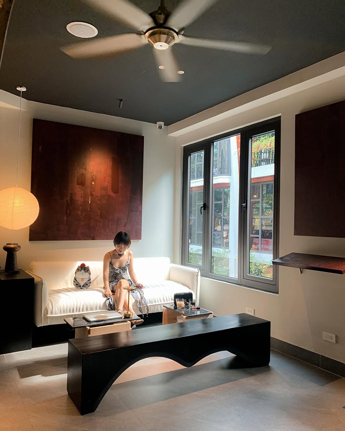 Thiết kế khách sạn 4 sao gần nhà tù hỏa lò với nhiều tiện ích hiện đại