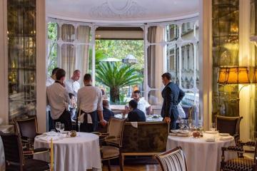 Trải nghiệm nghỉ dưỡng xa hoa tại điểm nghỉ dưỡng có mặt từ năm 1889 - Hotel Majestic Roma