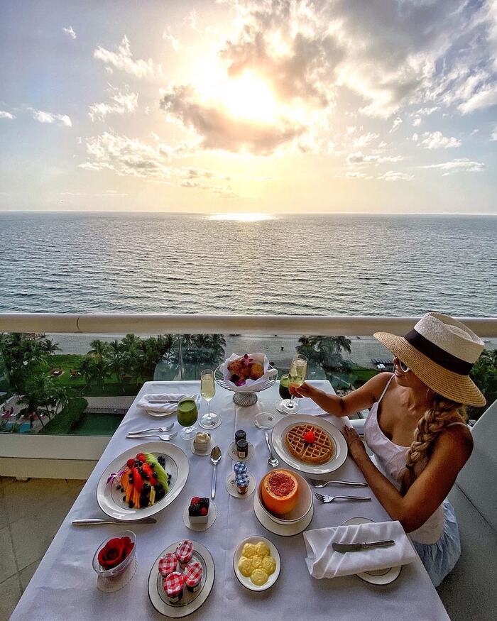 Acqualina Resort