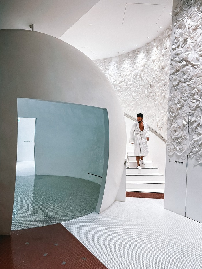 bể bơi trong nhà ở Mandarin Oriental Paris