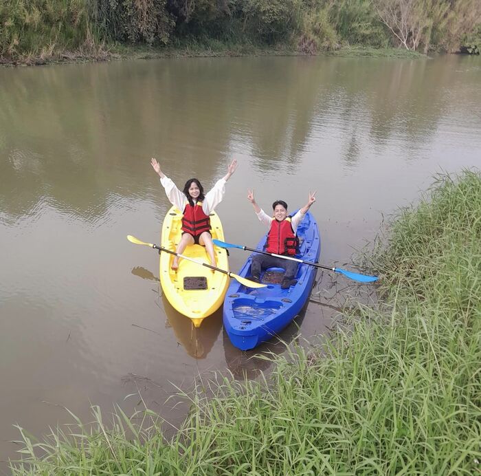 chèo thuyền kayak ở khách sạn gần sân bay Liên Khương