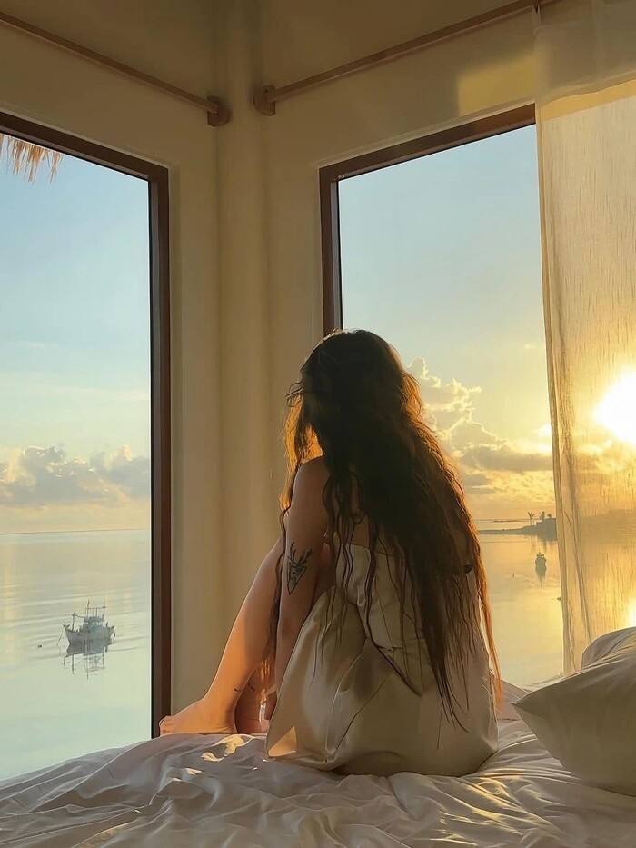 ngắm hoàng hôn thơ mộng từ khách sạn mới ở Phú Quý