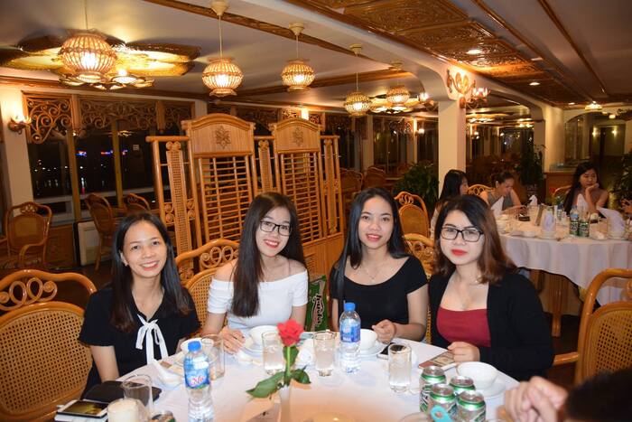 nhà hàng ở Yarra Ocean Suites Đà Nẵng