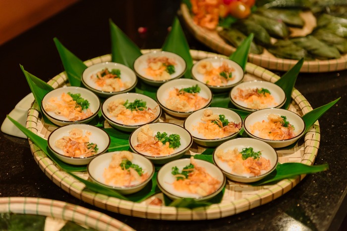 thưởng thức ẩm thực tuyền thống tại khách sạn gần chùa Thiên Mụ 