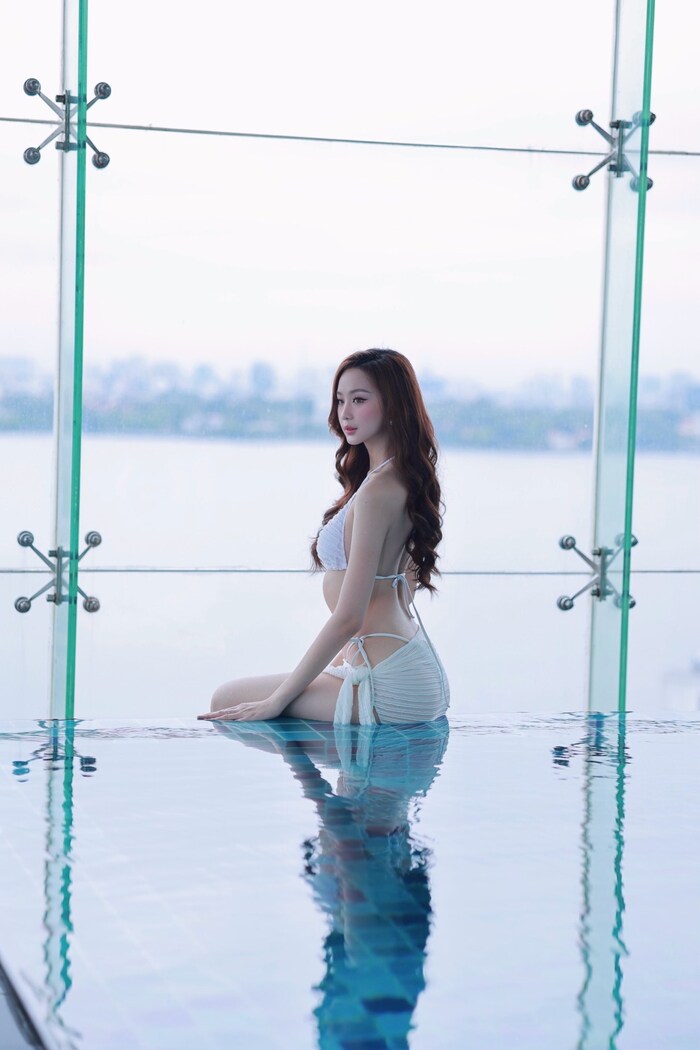 bể bơi ở khách sạn gần hồ Tây Hà Nội