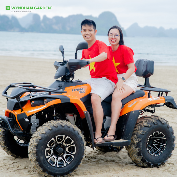 tham gia các hoạt động du lịch biển ở khách sạn gần sân bay Vân Đồn