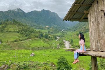 Nằm giữa núi rừng hoang sơ, thơ mộng của Lào Cai chính là Topas Riverside Lodge Sapa khiến bao du khách mê đắm