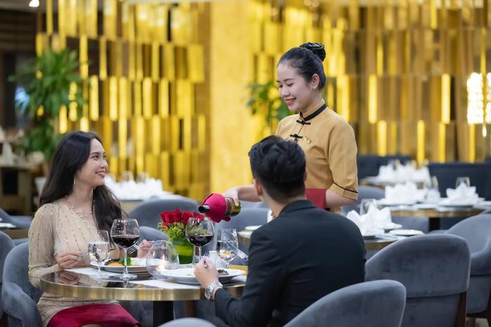 khách sạn nổi tiếng trung tâm Đà Nẵng