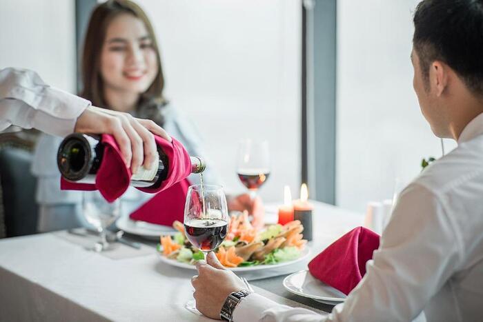 chuỗi nhà hàng cao cấp ở khách sạn gần sân bay Vinh