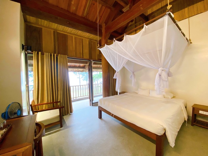 phòng deluxe hướng biển ở Quỳnh Viên Resort 