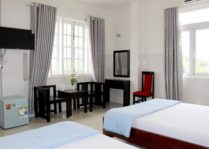 Khách sạn gần biển Dốc Lết - Hoàng Gia Dốc Lết