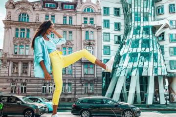 Dancing House Hotel – Tác phẩm kiến trúc độc đáo có 1-0-2 ở thủ đô Cộng hòa Séc