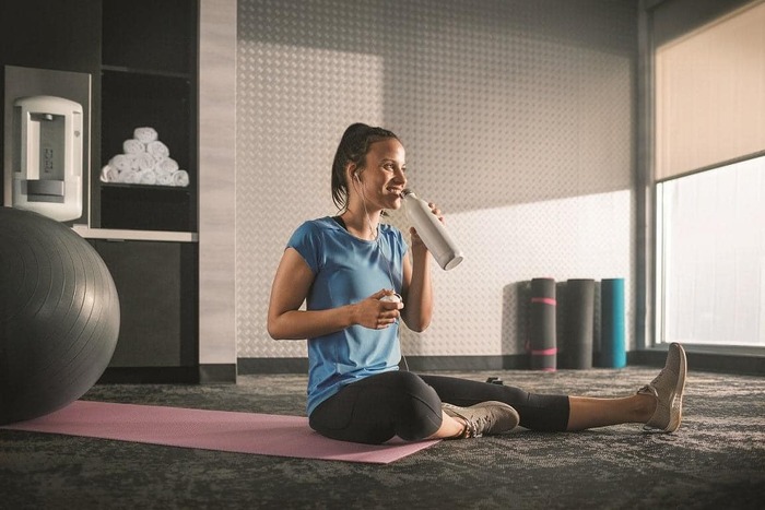 duy trì thói quen rèn luyện sức khỏe mỗi ngày tại khách sạn 4 sao ở Bình Dương 