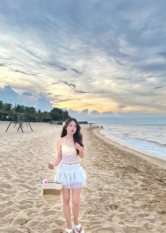 khách sạn gần sân bay Đồng Hới tọa lạc bên bờ biển thơ mộng