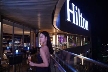 Chiêm ngưỡng toàn cảnh thành phố đáng sống lung linh về đêm từ khách sạn Hilton Đà Nẵng