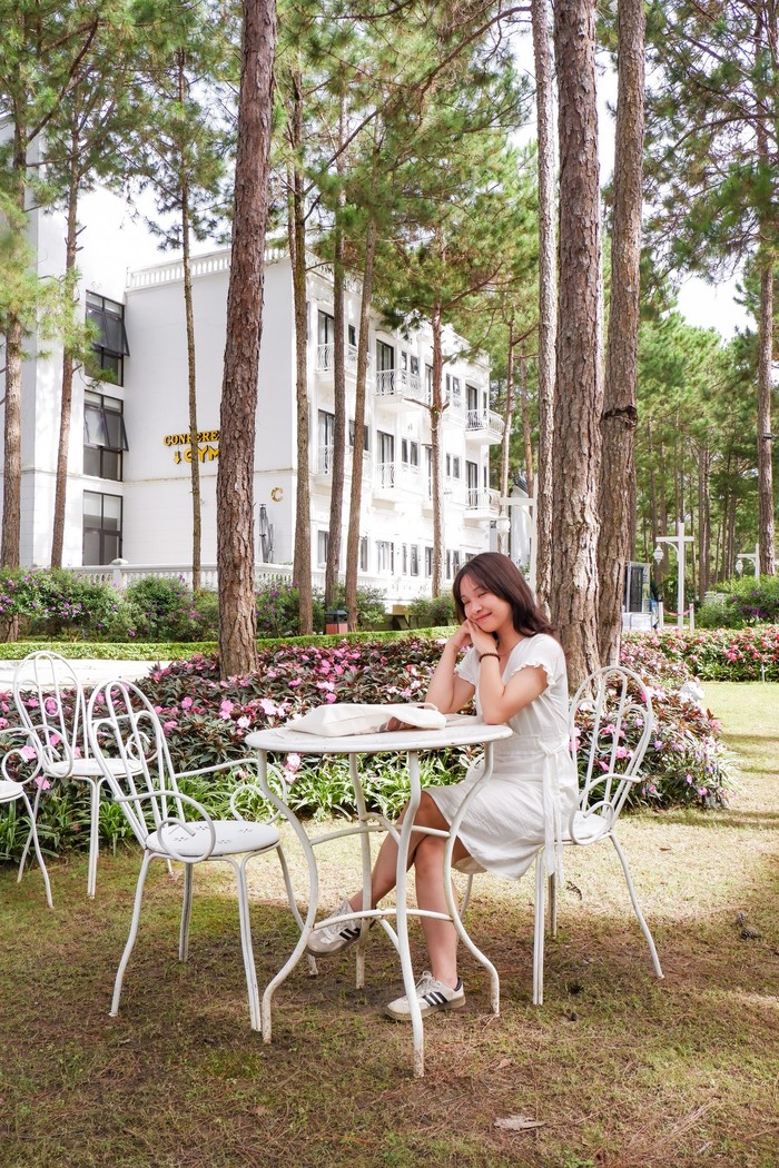 nghỉ dưỡng ở khách sạn gần hồ Tuyền Lâm Đà Lạt