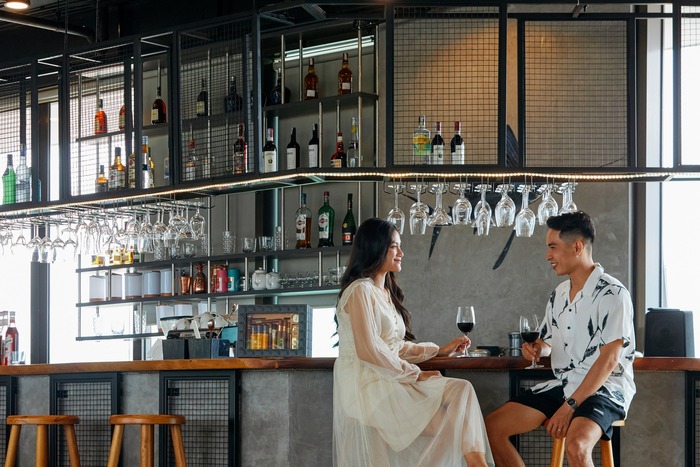 Khách sạn gần tháp Nghinh Phong Phú Yên sở hữu quầy bar cao cấp