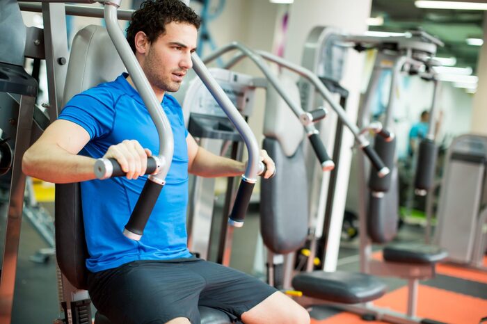 phòng gym hiện đại tại khách sạn gần bãi biển Bournemouth