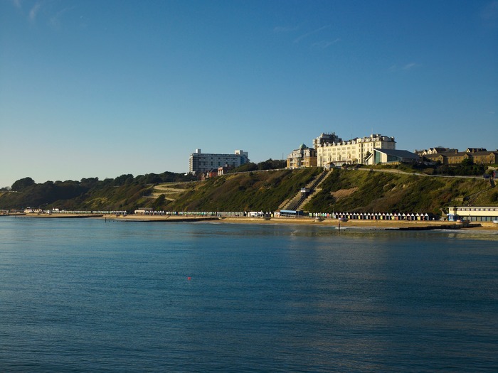 khách sạn gần bãi biển Bournemouth thơ mộng