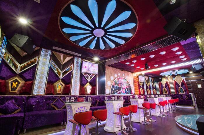 quầy bar tại khách sạn gần sân bay Cà Mau
