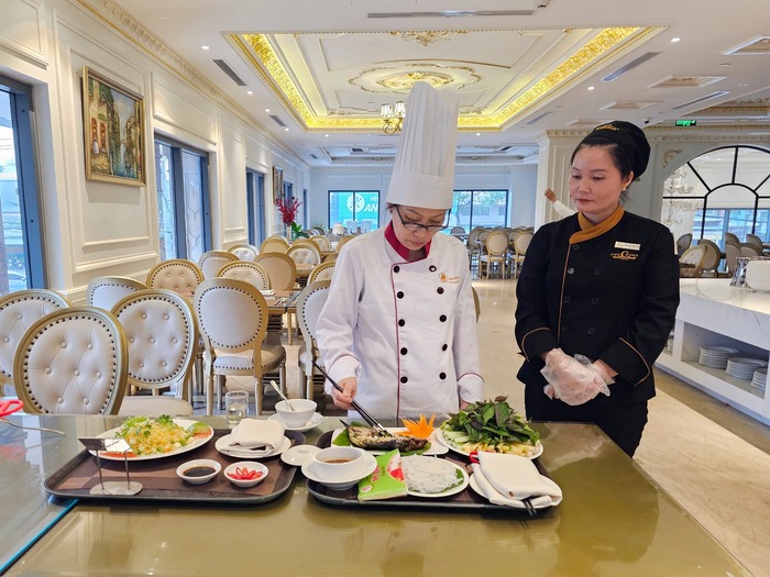 khám phá ẩm thực ở khách sạn gần sân bay Cà Mau