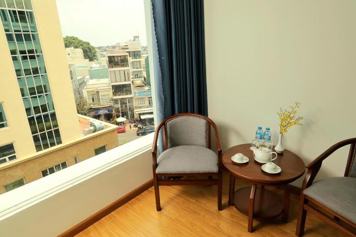 khách sạn gần sân bay Pleiku sở hữu phòng ngủ view thành phố