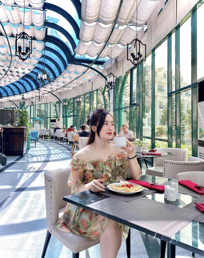 nhà hàng tại villa đẹp ở Hạ Long