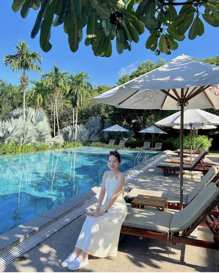 bể bơi tại khách sạn 4 sao ở Phú Quốc