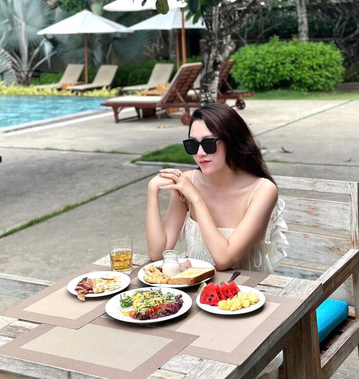ghé nhà hàng và khám phá ẩm thực tại khách sạn 4 sao ở Phú Quốc